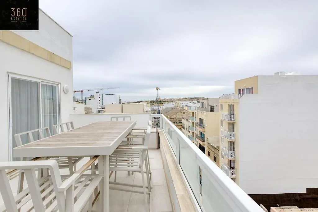 Stylish 1Br Penthouse W Panoramic Views & Bbq By 360 Estates Apartment Gzira 0*,  Malta